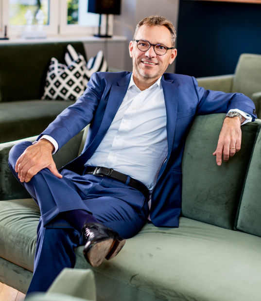 Dr. Christian Näther
